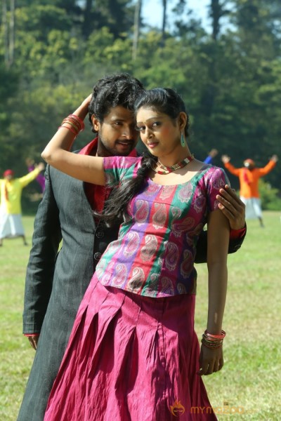 Kalyani Nair in Puthusa Naan Poranthen Movie Stills