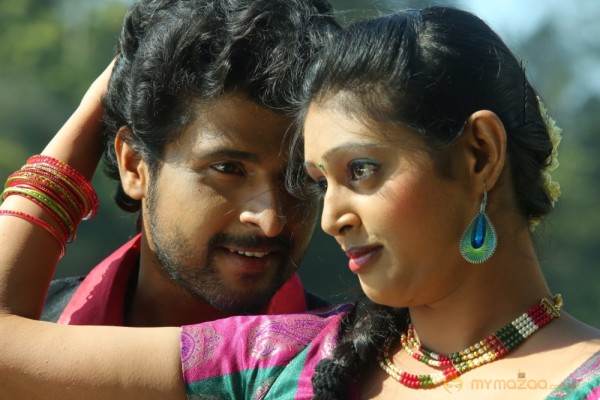 Kalyani Nair in Puthusa Naan Poranthen Movie Stills