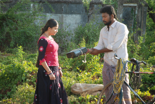 Kannukulle Tamil Movie Stills 