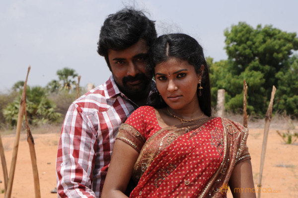 Karisalpattum Gaathinagarum Movie Stills 