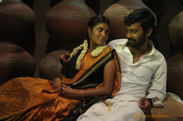 Karisalpattum Gaathinagarum Movie Stills 