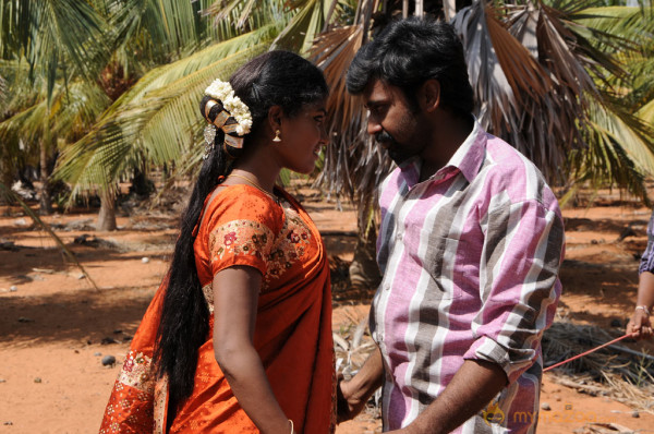 Karisalpattum Gaathinagarum Movie Stills 