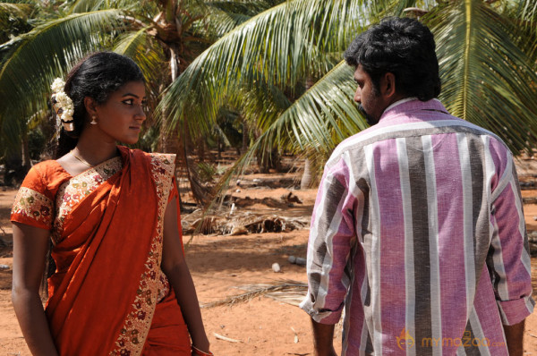 Karisalpattum Gaathinagarum Movie Stills 