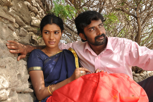 Karisalpattum Gaathinagarum Movie Stills 