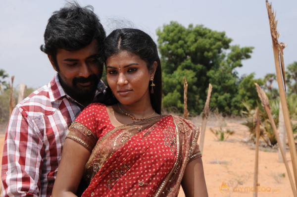 Karisalpattum Gaathinagarum Movie Stills 