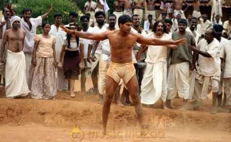 Madrasapattinam Working Stills