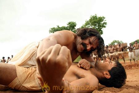 Madrasapattinam Working Stills