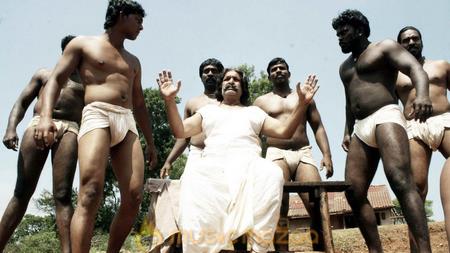 Madrasapattinam Working Stills