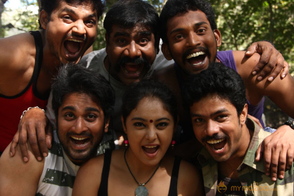 Netru Indru Hot Movie Stills 