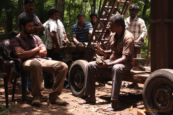 Netru Indru Hot Movie Stills 