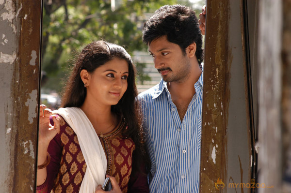 Ninaithathu Yaroo Movie Stills 