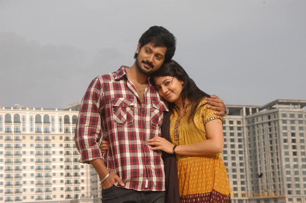 Ninaithathu Yaroo Movie Stills 