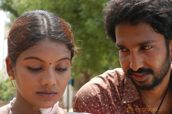 Oru Thozhan Oru Thozhi Tamil Film Stills