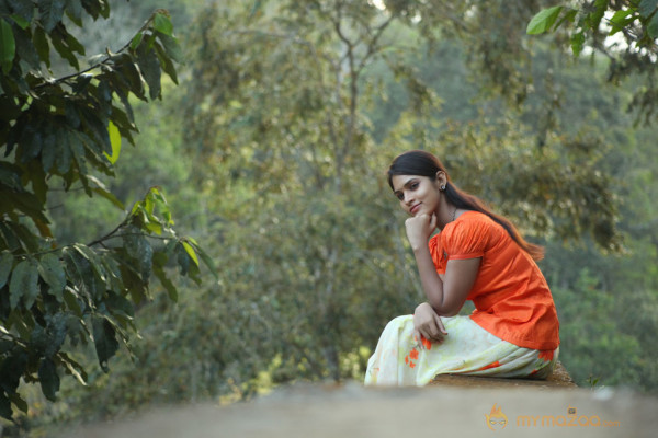 Pani Vizhum Malar Vanam Movie Stills 