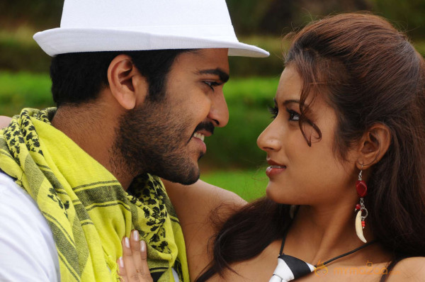 Pathavi Movie Stills 