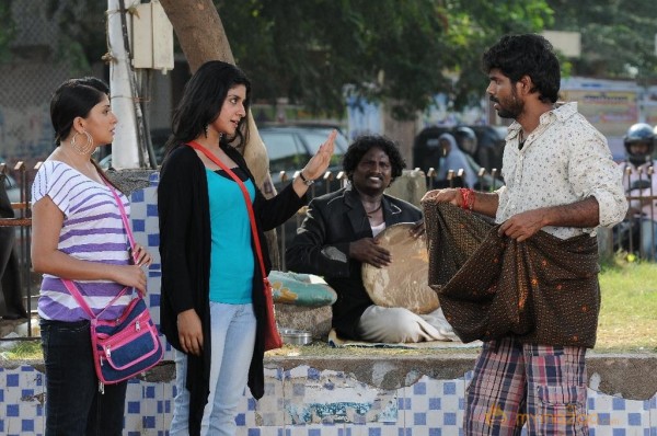 Pongadi Neengalum Unga Kadhalum Movie Stills 