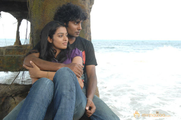 Ponmaalai Pozhudhu Movie Stills 