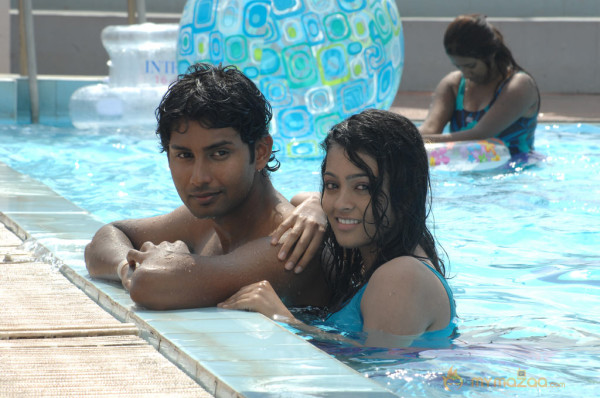 Ponmaalai Pozhudhu Movie Stills 