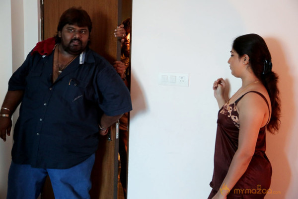 Priyamudan Priya Movie Onlocation Stills 