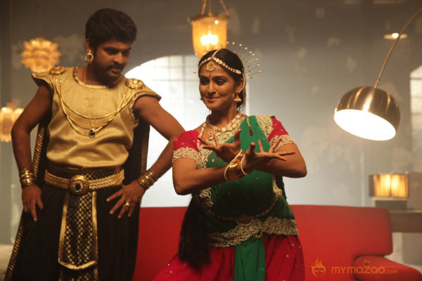 Rendavathu Padam Movie Stills 