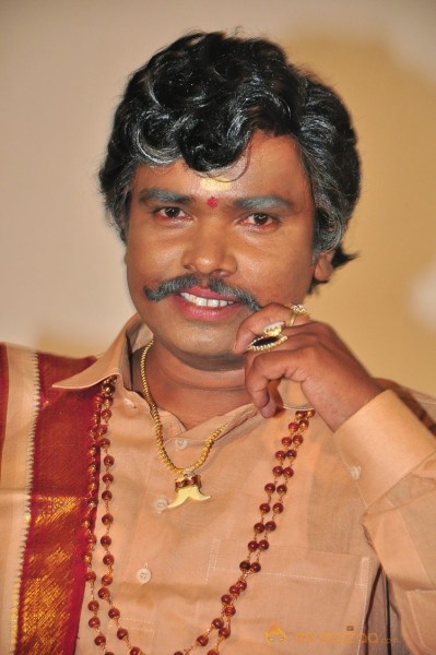 Sampoornesh Babu Kobbarimatta New Pics