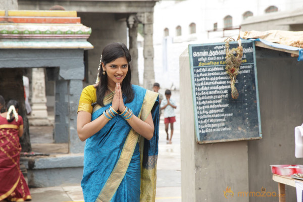 Sonna Puriyadhu Movie Stills 