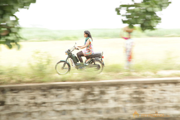 Sonna Puriyadhu Movie Stills 