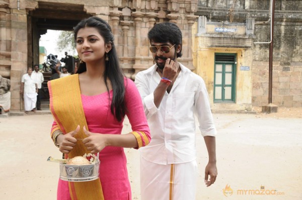 Trisha Illana Nayanthara Tamil Movie Stills