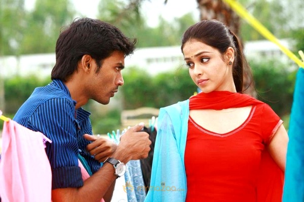 Uthamaputhiran Movie Stills