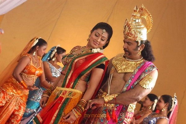 Sarathkumar Sneha in Vidiyal Movie Stills