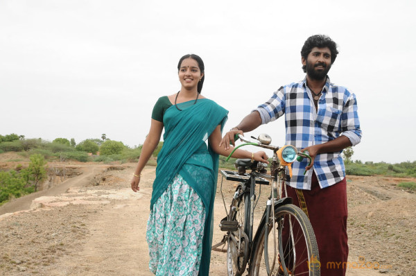 Vizha Movie Stills 