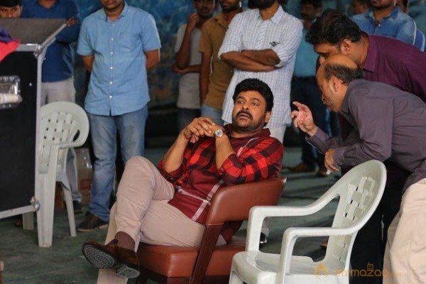 Megastar Chiranjeevi's Latest Photos From Khaidi No 150 sets