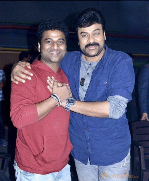 Megastar Chiranjeevi's Latest Photos From Khaidi No 150 sets