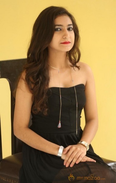 Actress Alisha New Photos