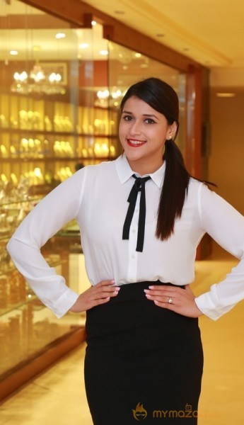 Actress Mannara Chopra New Photos