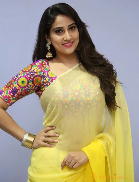 Anchor Manjusha Latest Photos in Saree