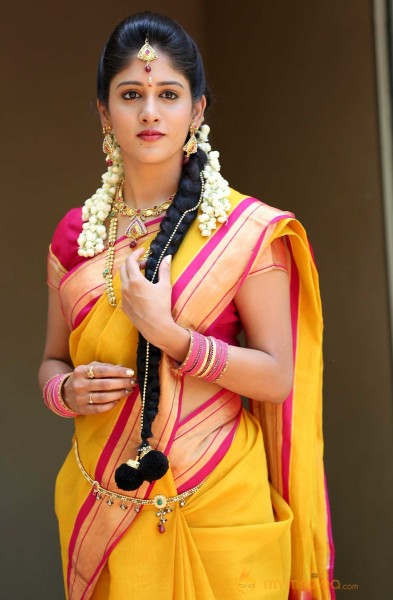  Chandini Chowdary Beautiful Saree Images 