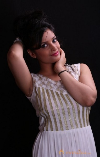 Divya New Pics