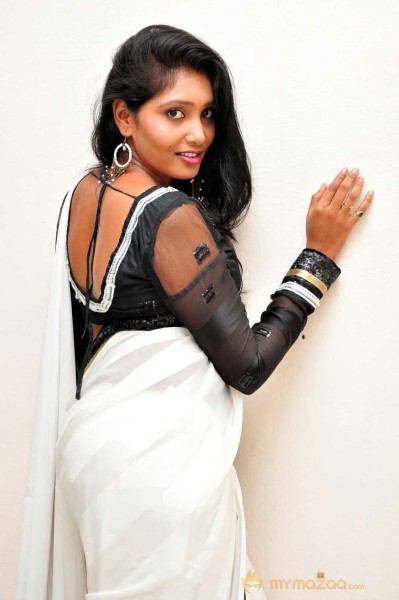  Eesha Black And  White Saree Pics 