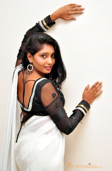  Eesha Black And  White Saree Pics 