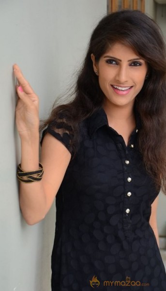 Geethanjali New Photos