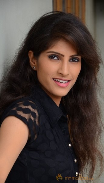 Geethanjali New Photos