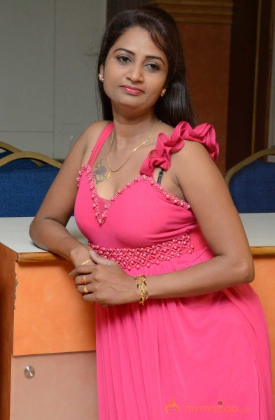  Kaveri Pink Color Sleeveless Dress Pics 