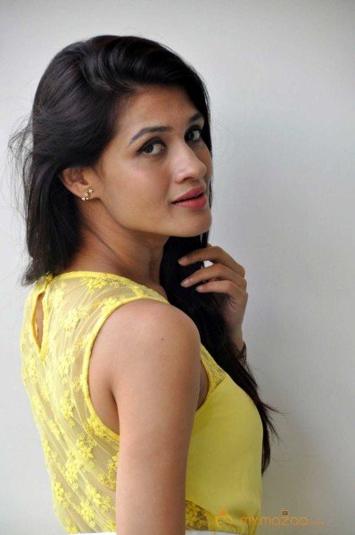  Kimaya Bhattacharya 