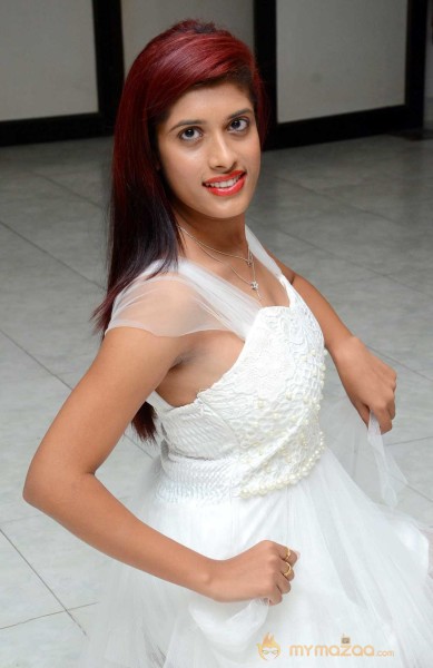  Liza Reddy Latest Photoshoot 