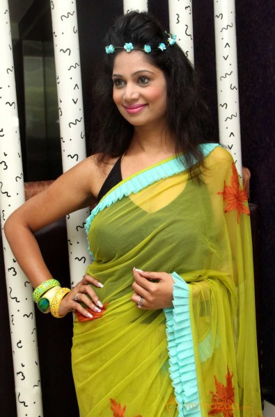  Mahekhanita Murthy Green Saree Pics 