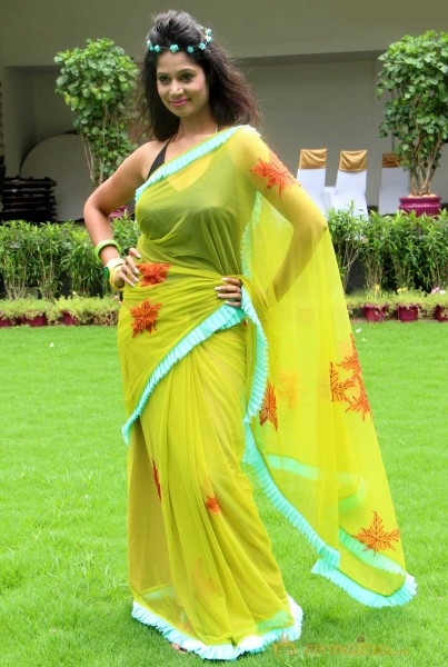  Mahekhanita Murthy Green Saree Pics 