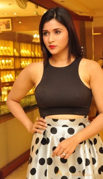 Mannara Chopra Latest Hot Tight Top Show Pics