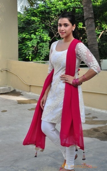 Mannara Chopra Photos