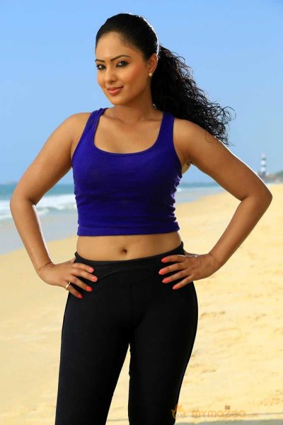  Nikesha Patel 